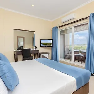The Waterfront Hotel Negombo