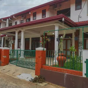 Agoura Hotel Negombo